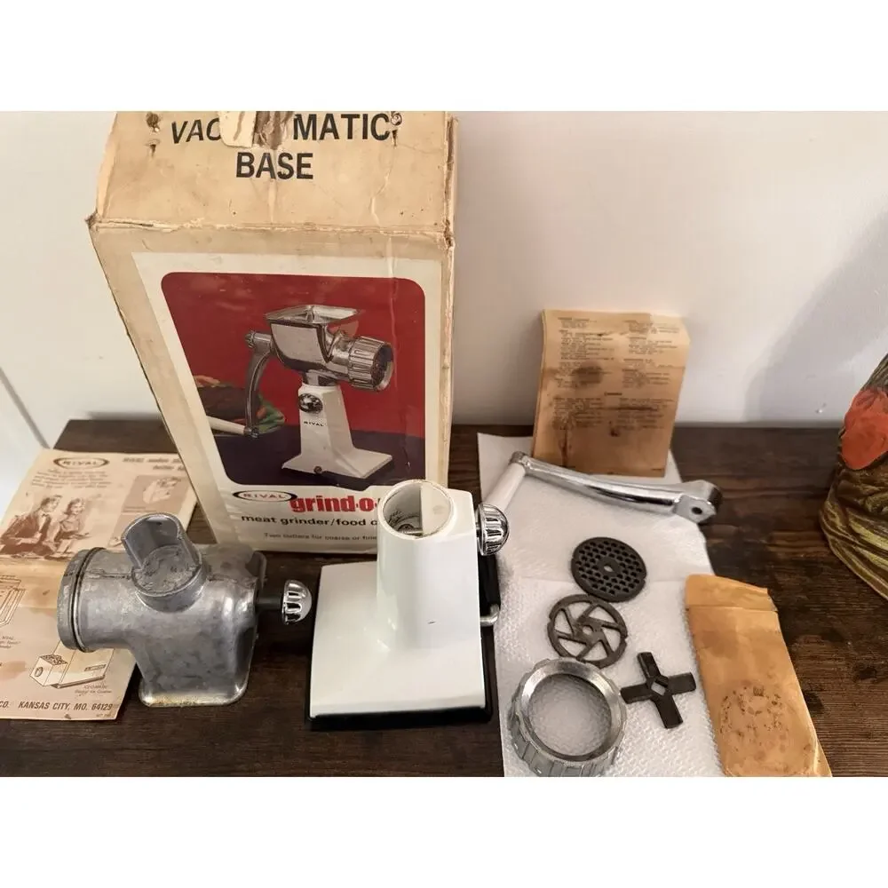 VTG Rival grind-o-mat 303 sh White Grinder/Food Chopper Manual Suction Complete